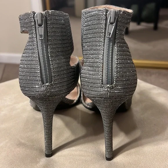 Christian Siriano high heels - Picture 3 of 6